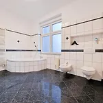 Tolstov - 2 , 3 And 4 - 25 Min Messe Dus Apartment *