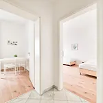 Tolstov - 2 , 3 And 4 - 25 Min Messe Dus Apartment *
