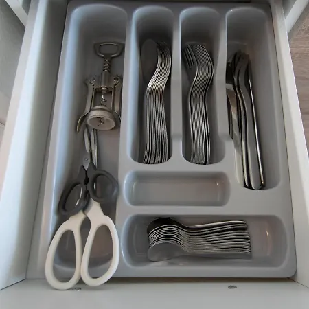 Tolstov - 2 , 3 And 4 - 25 Min Messe Dus Lägenhet