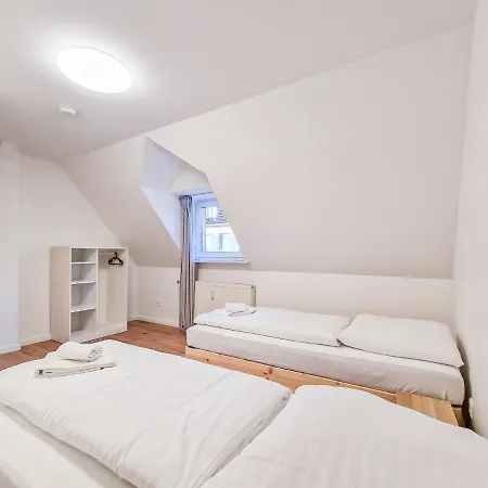 Lägenhet Tolstov - 2 , 3 And 4 - 25 Min Messe Dus Duisburg