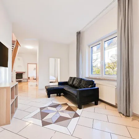 Lägenhet Tolstov - 2 , 3 And 4 - 25 Min Messe Dus