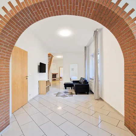 Lägenhet Tolstov - 2 , 3 And 4 - 25 Min Messe Dus Duisburg