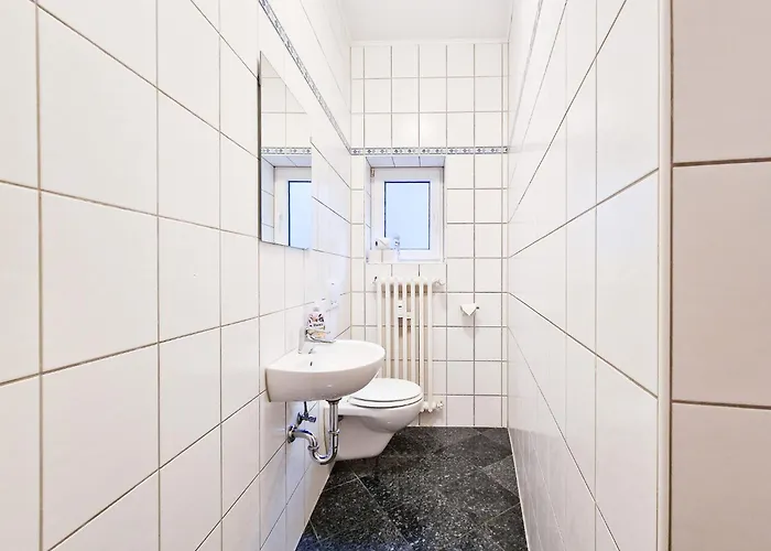 Tolstov - 2&4 - 25min Messe Dus Appartement Duisbourg